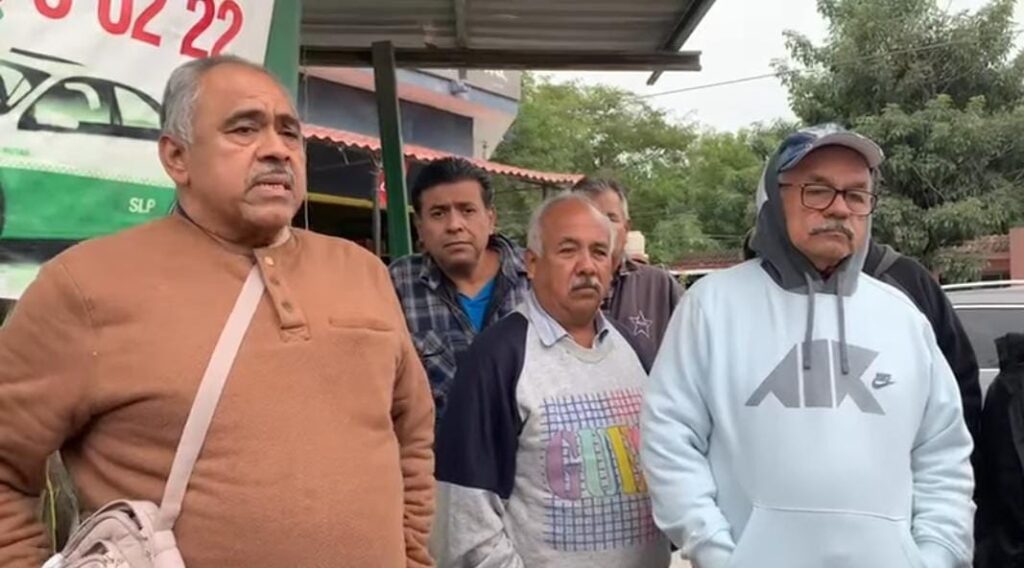 Taxistas en Valles piden diálogo por taxímetro