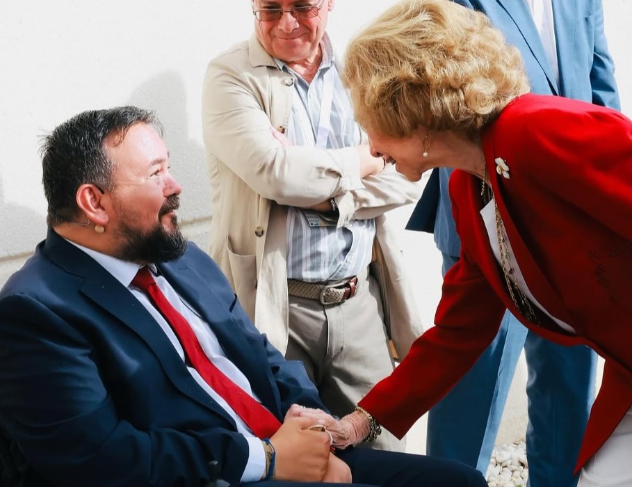 La Reina Sofía abre en La Roda el Congreso Internacional de ELA