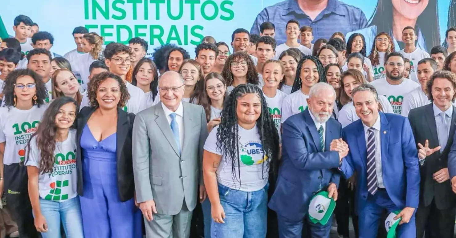 Cerimônia de anúncio de 100 novos Institutos Federais