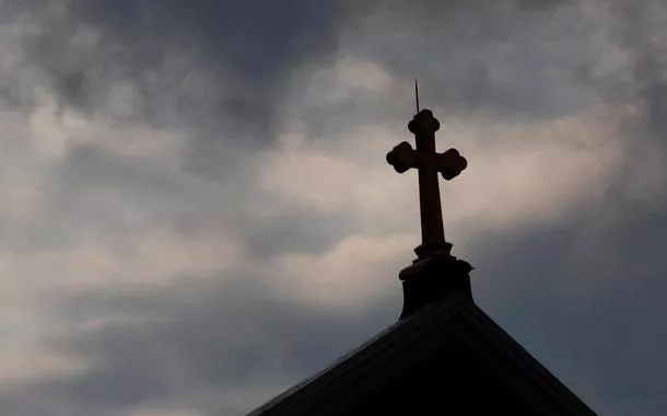 Teses sobre Deus para serem lidas inclusive por fanáticos