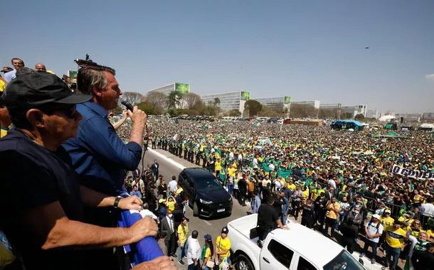 Bolsonaro cometeu crime de responsabilidade?