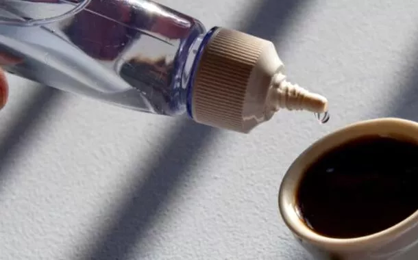 Adoçante aspartame no café