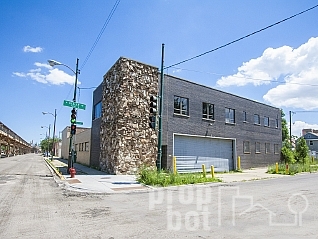 FOR SALE: 18,950sf Indust