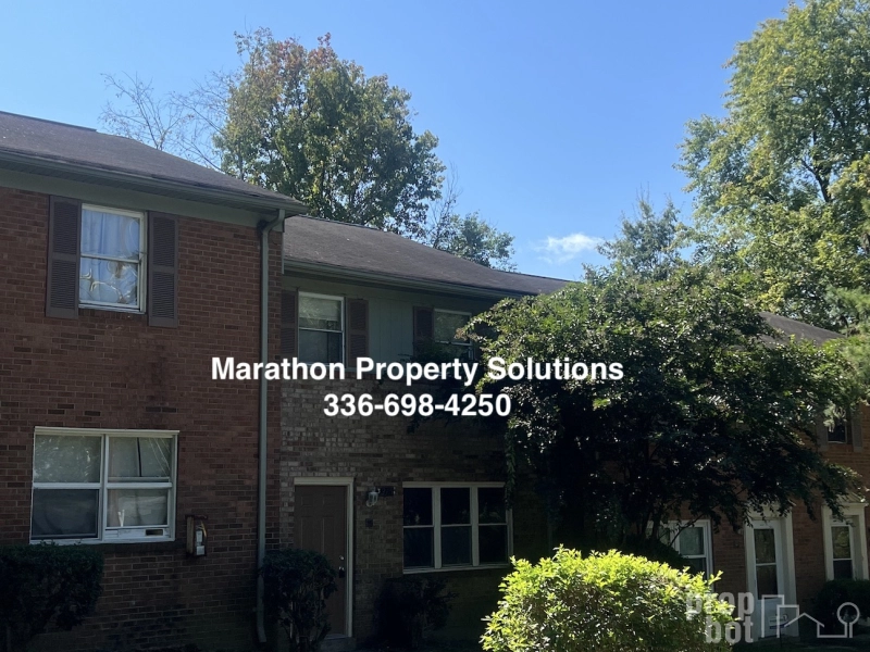 Great 3 Bedroom - Apt. C
