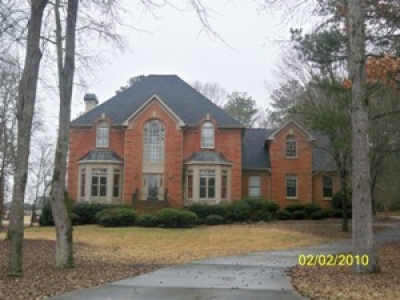 Bank-Owned in Golf Course
