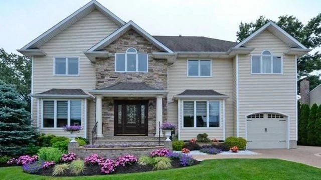 Residential Home with Rock Facia