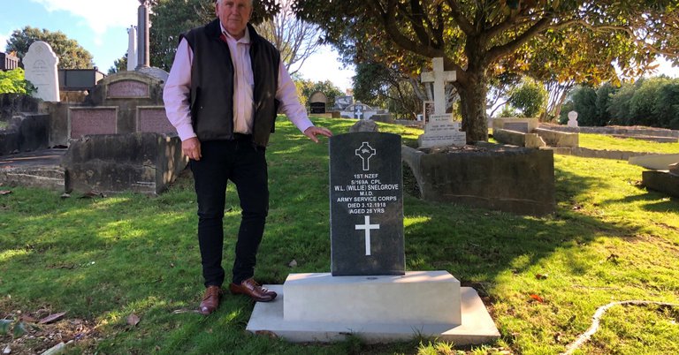 Allan Dodson at Porirua Cemetery