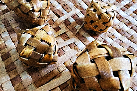 Kiribati-LW-Pandanus-weaving