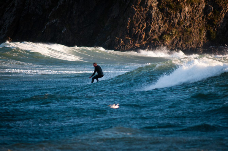 Titahi Bay surfing