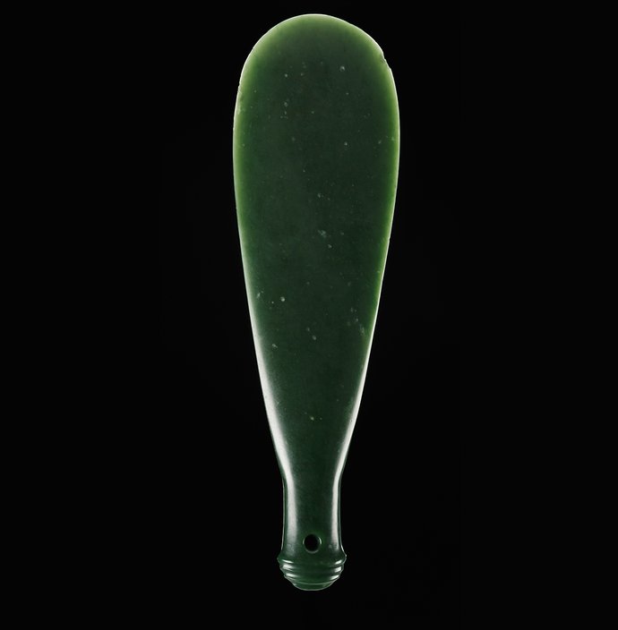 Tuhiwai mere pounamu nephrite weapon 1500_1800 Otago maker unknown Gift of the Wineera family