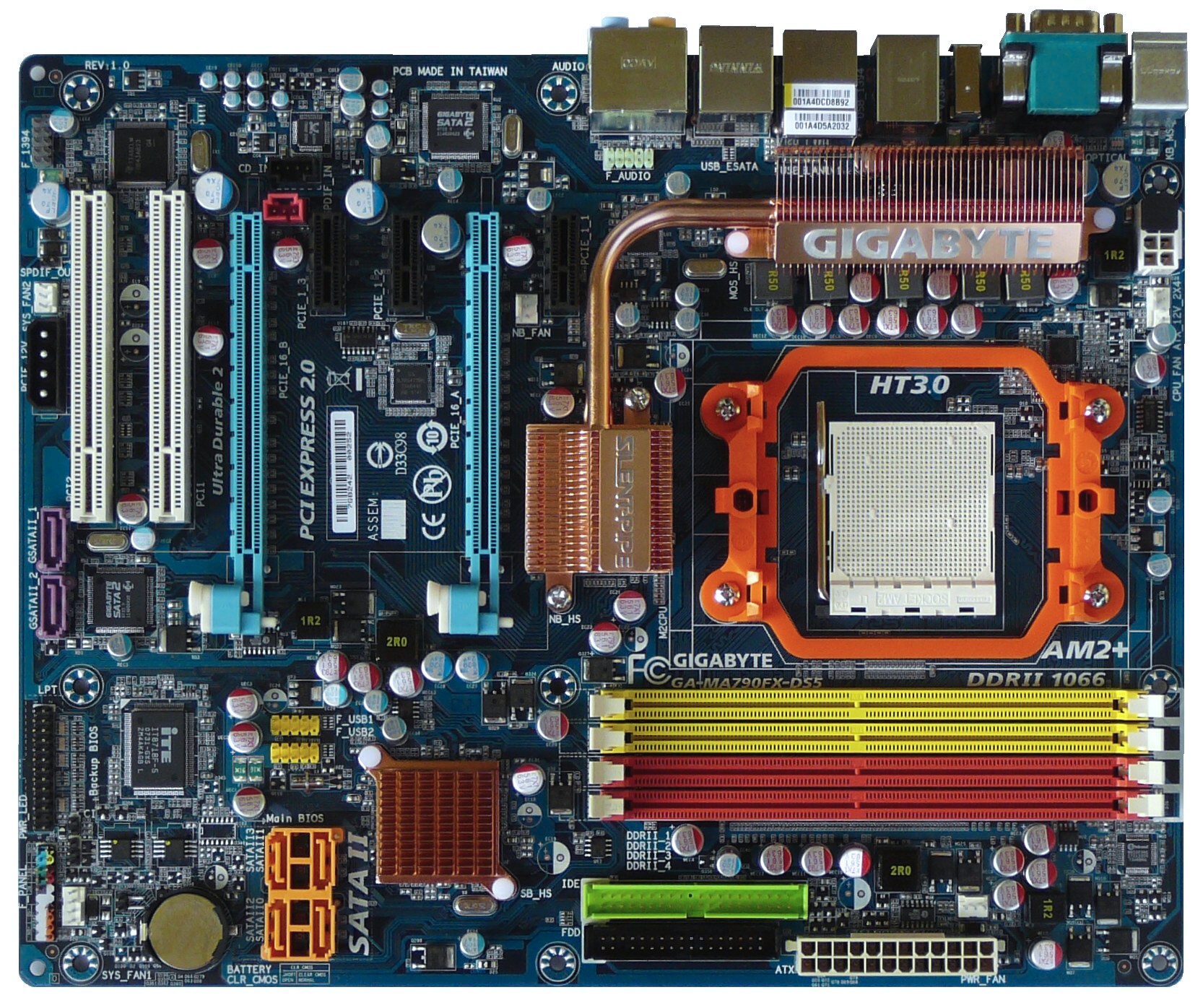 Gigabyte MA790FX-DS5 a MA790X-DS4: duel čipsetů AMD RD790FX a AMD RD790X