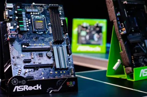 deska-asrock-z890i-nova-podporuje-256gb-pameti-ddr5-7400