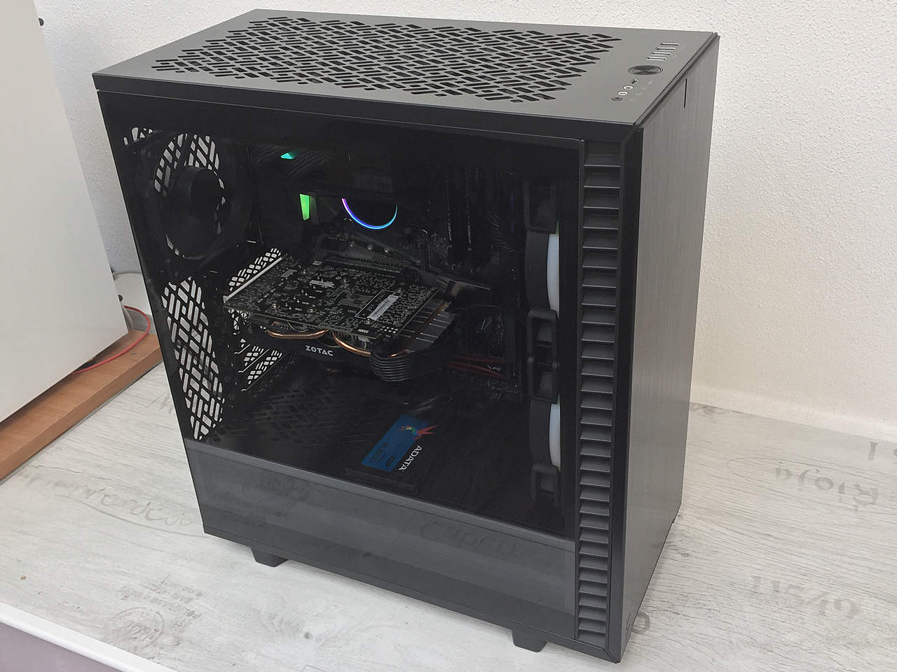 Fractal Design Define 7 Compact – pošleme céčko do penze?