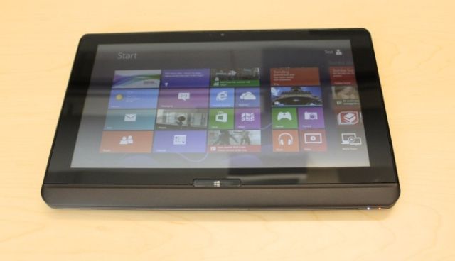 Toshiba Satellite U925t - tablebook designovaný pro Windows 8