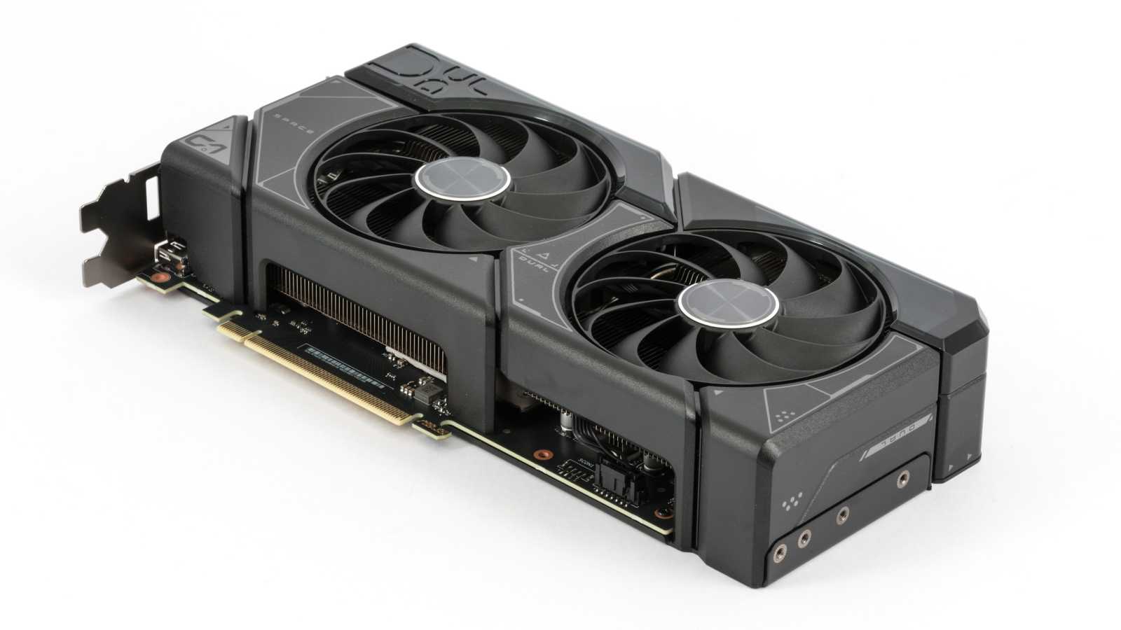 Asus Dual GF RTX 4070 12GB: Špičková i bez tisícikorunových příplatků