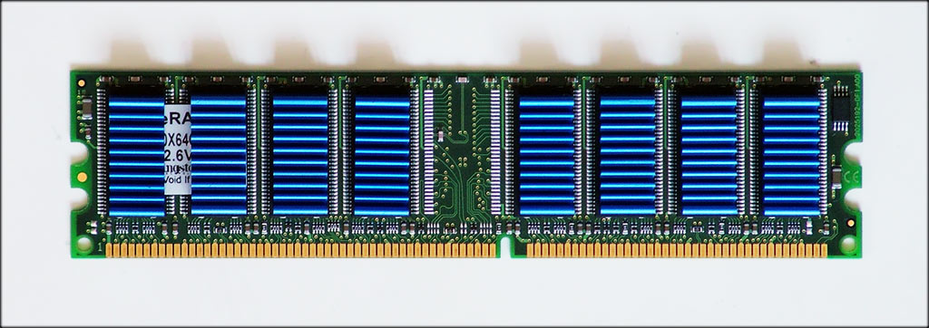 Chlazení paměťových modulů pasivními chladiči