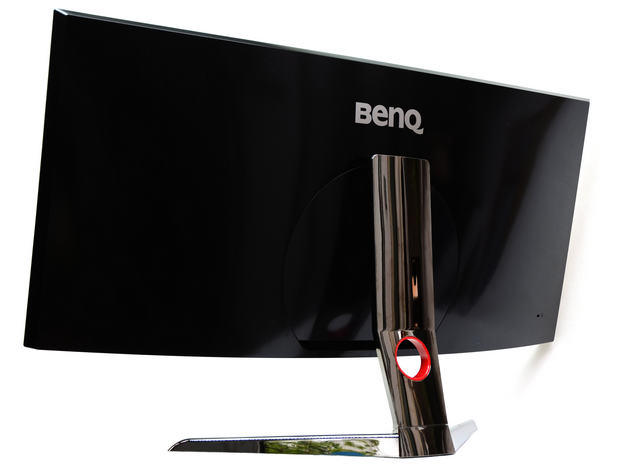 Zakřivený BenQ XR3501 – hráčův splněný sen