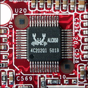 Biostar NF4UL-A9 - základ ve jménu nForce4 Ultra v kombinaci se slotem XGP (AGP karty)