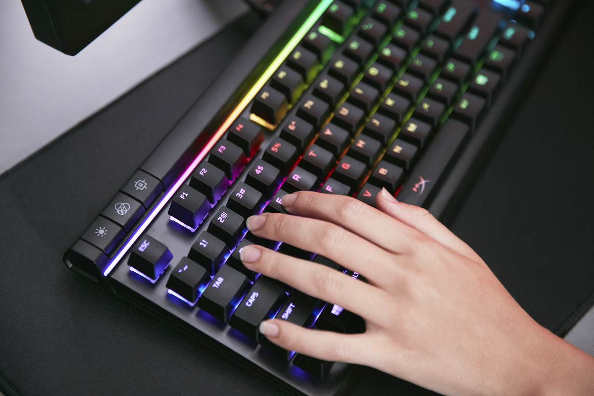 Začala se prodávat herní klávesnice HyperX Alloy Elite RGB