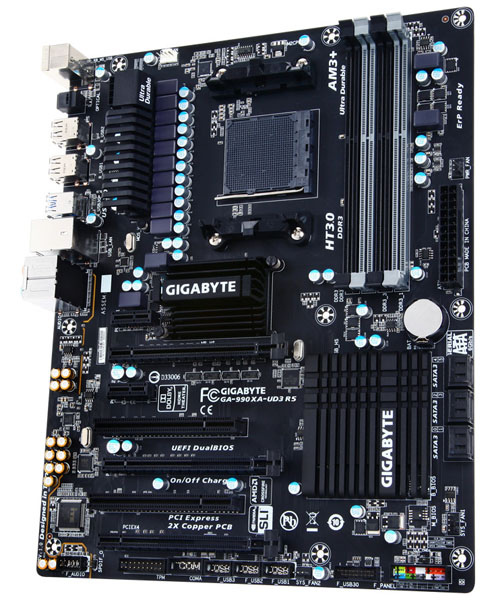 Gigabyte představil základní desku 990XA-UD3 R5 se socketem AM3+ a komponentami Utra Durable