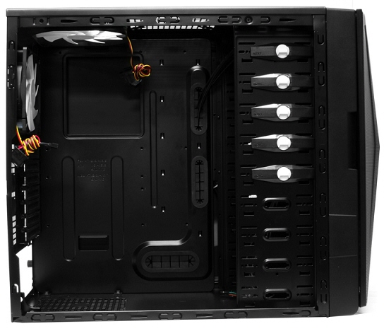 NZXT představilo mid-tower skříň Hades