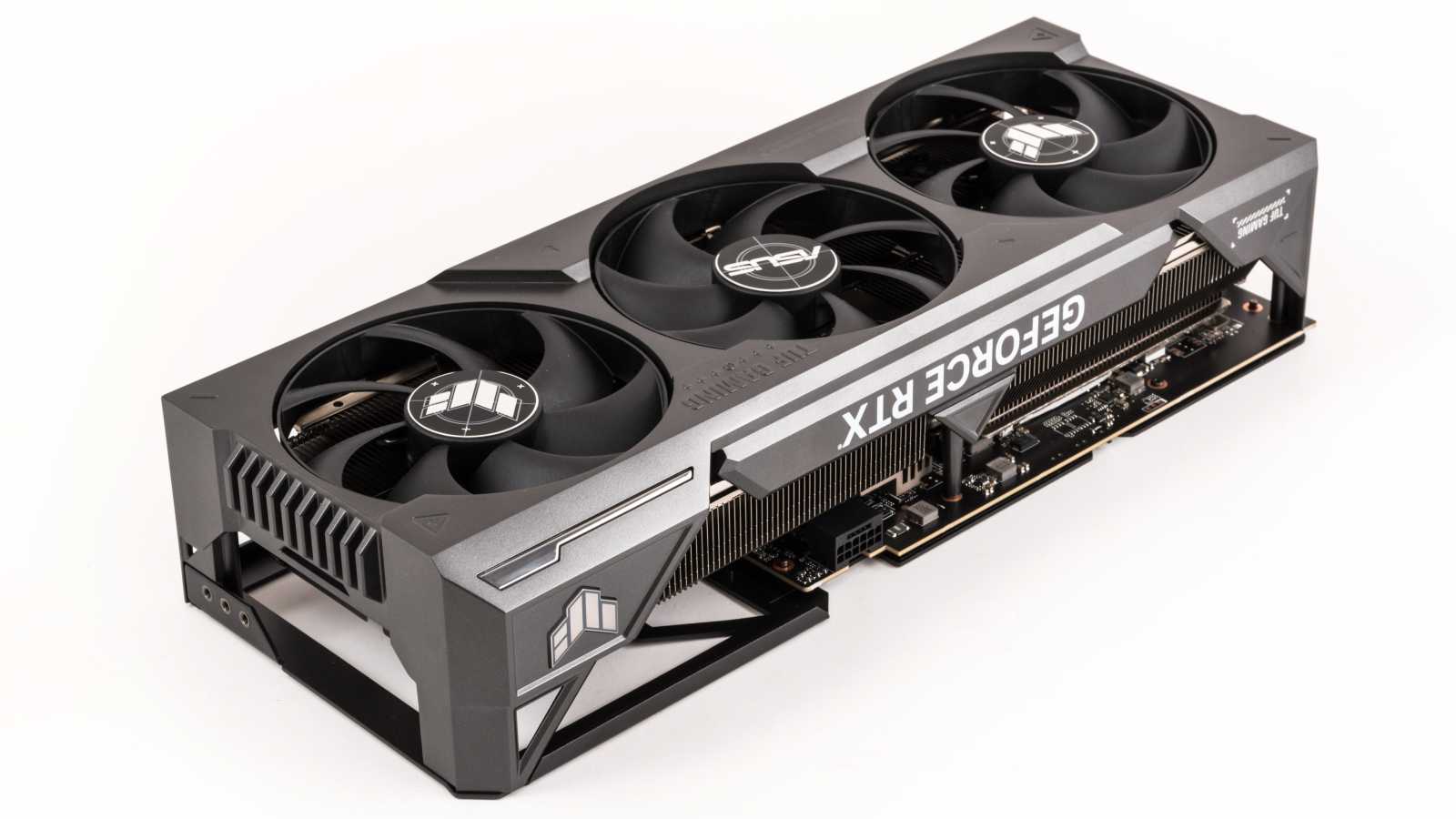 Test Asus TUF Gaming GeForce RTX 4090 OC Ed.: těžký kalibr