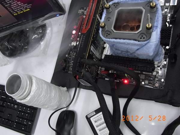 Procesor AMD FX-8150 přetaktován na 9143 MHz. Overclocking Level: Asian