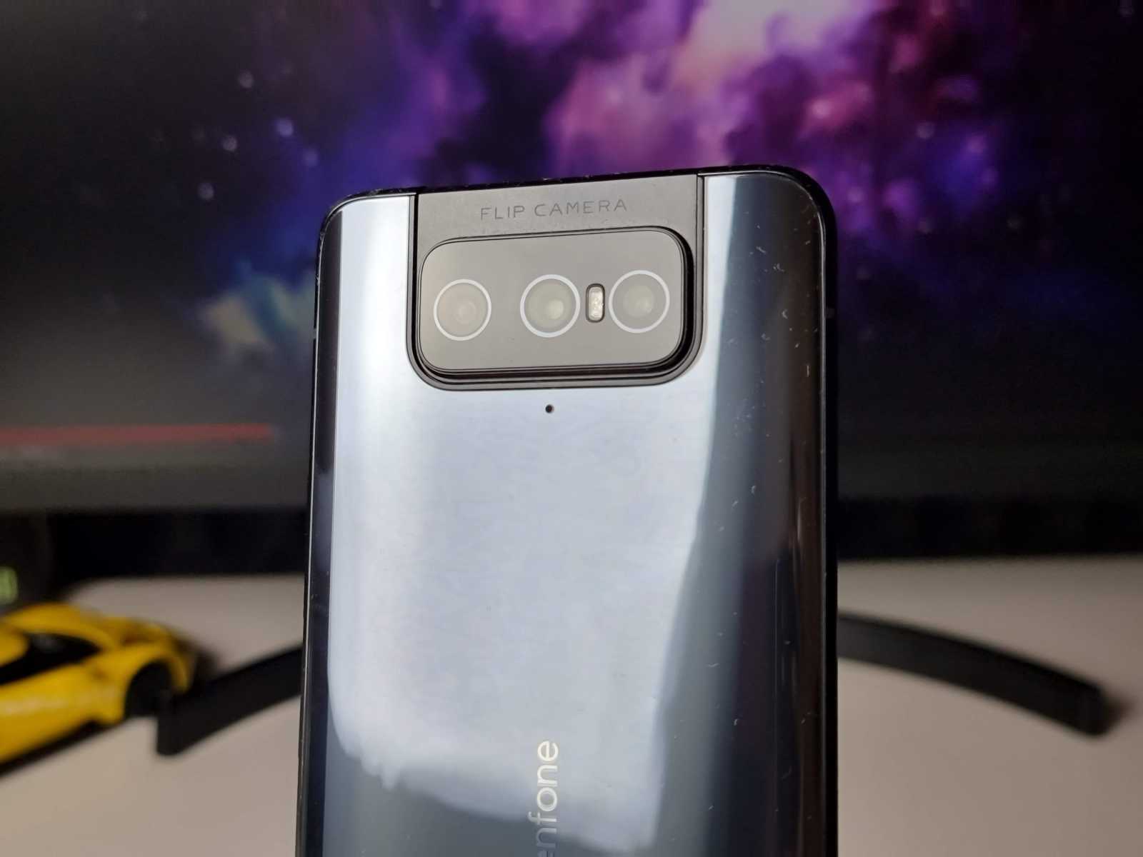 ASUS ZenFone 8 Flip