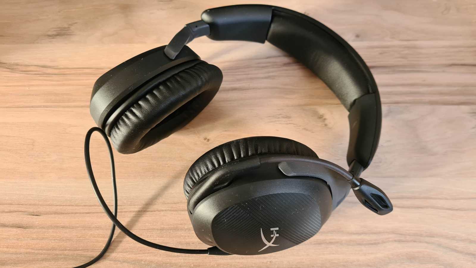 Recenze HyperX Cloud Stinger 2: Sluchátka bez příkras