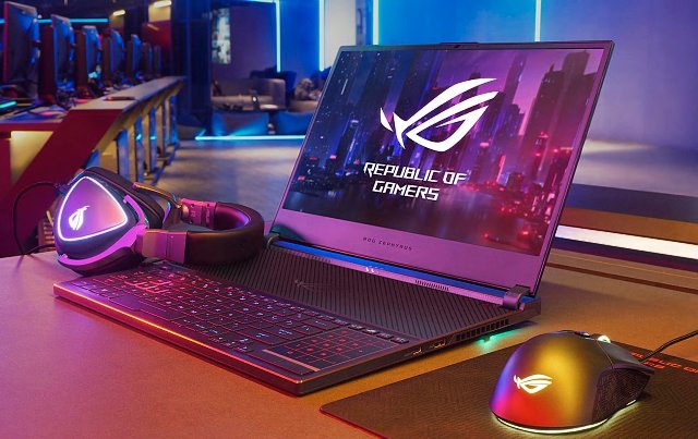 ASUS ROG Zephyrus GX701: herní stroj s fantastickým LCD