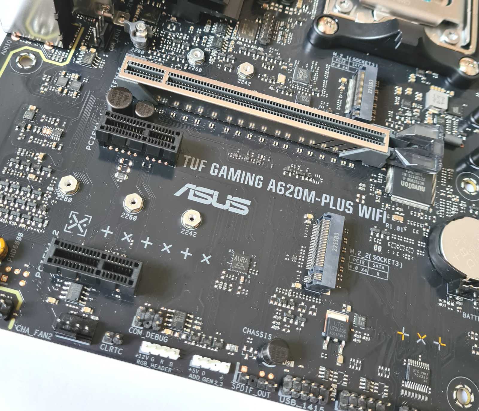 ASUS TUF Gaming A620M-PLUS WIFI:  Vyplatilo se čekat na levné desky AMD?