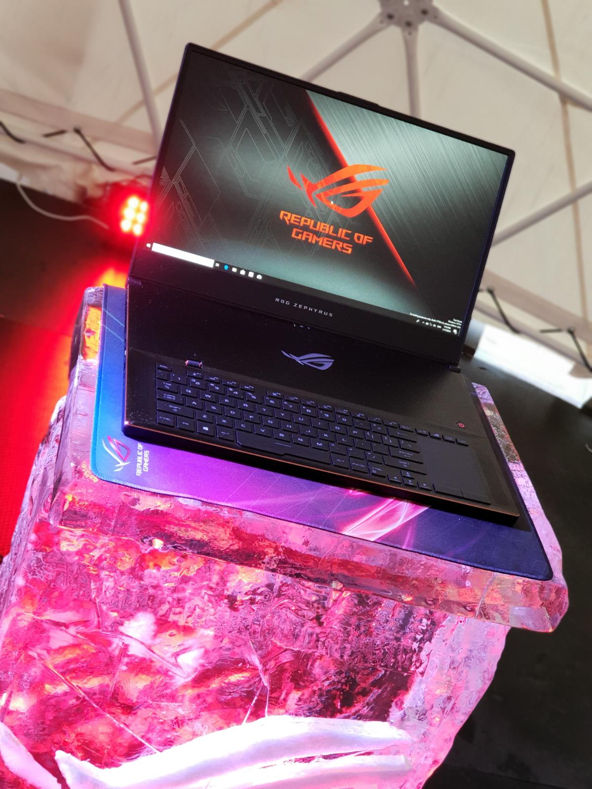 ASUS ve Varšavě prezentuje nové řady notebooků pro rok 2019