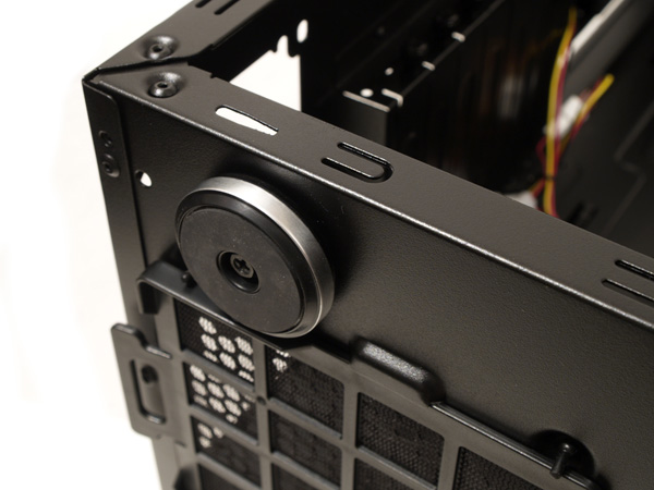 CoolerMaster Silencio 550 – nejlepší case za cenu okolo 1800 Kč