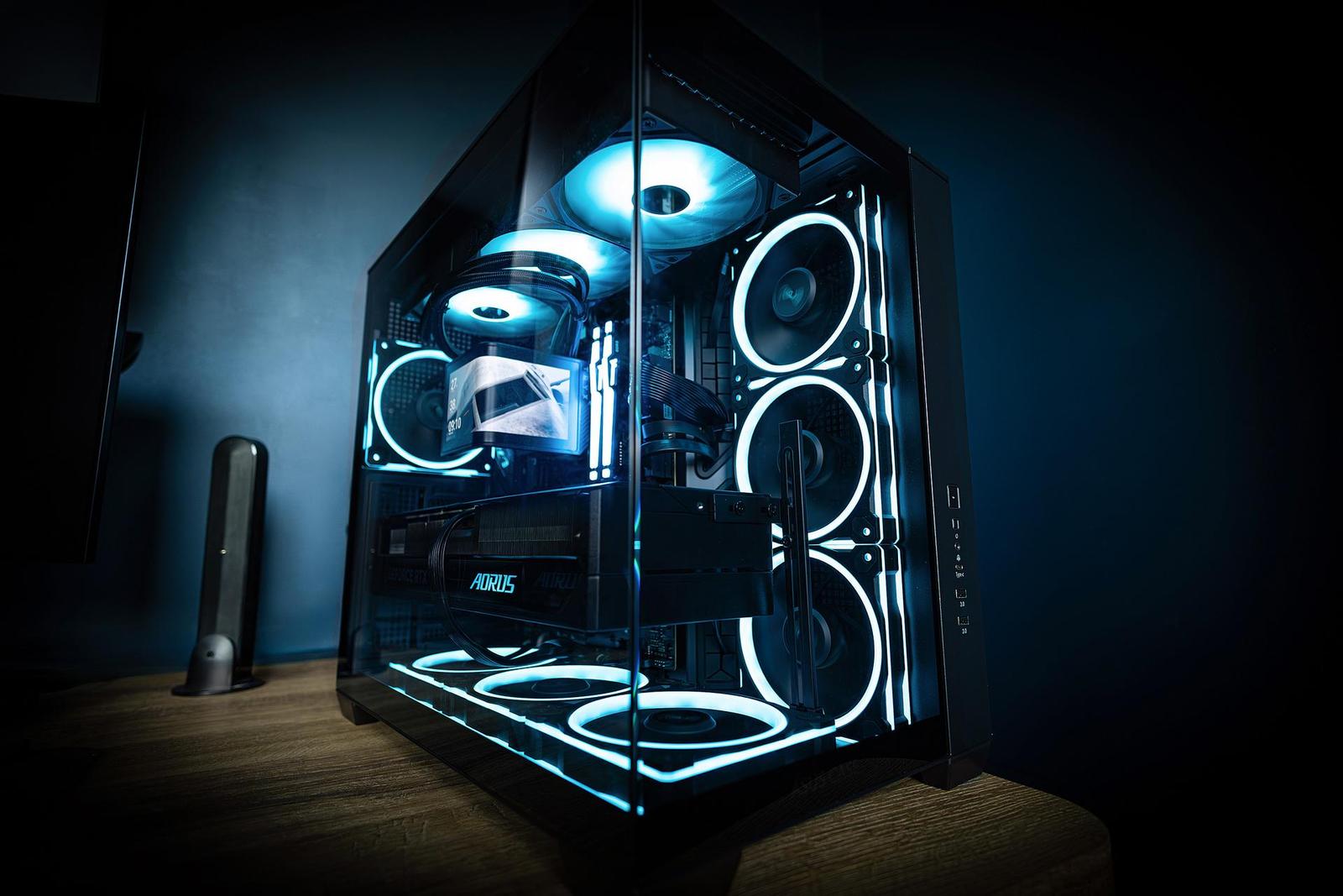 Test skříně ASUS A32 PLUS – světelná show v hlavní roli