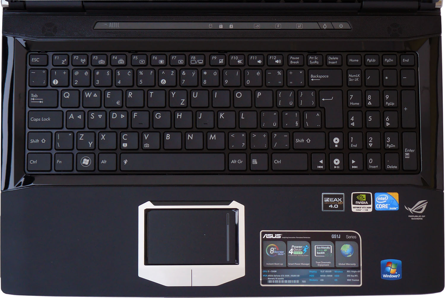 Asus G51J — Notebook s 3D displejem