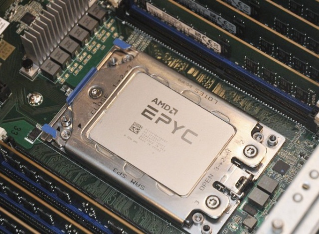 2× AMD Epyc 7501 – 64 procesorových jader v akci