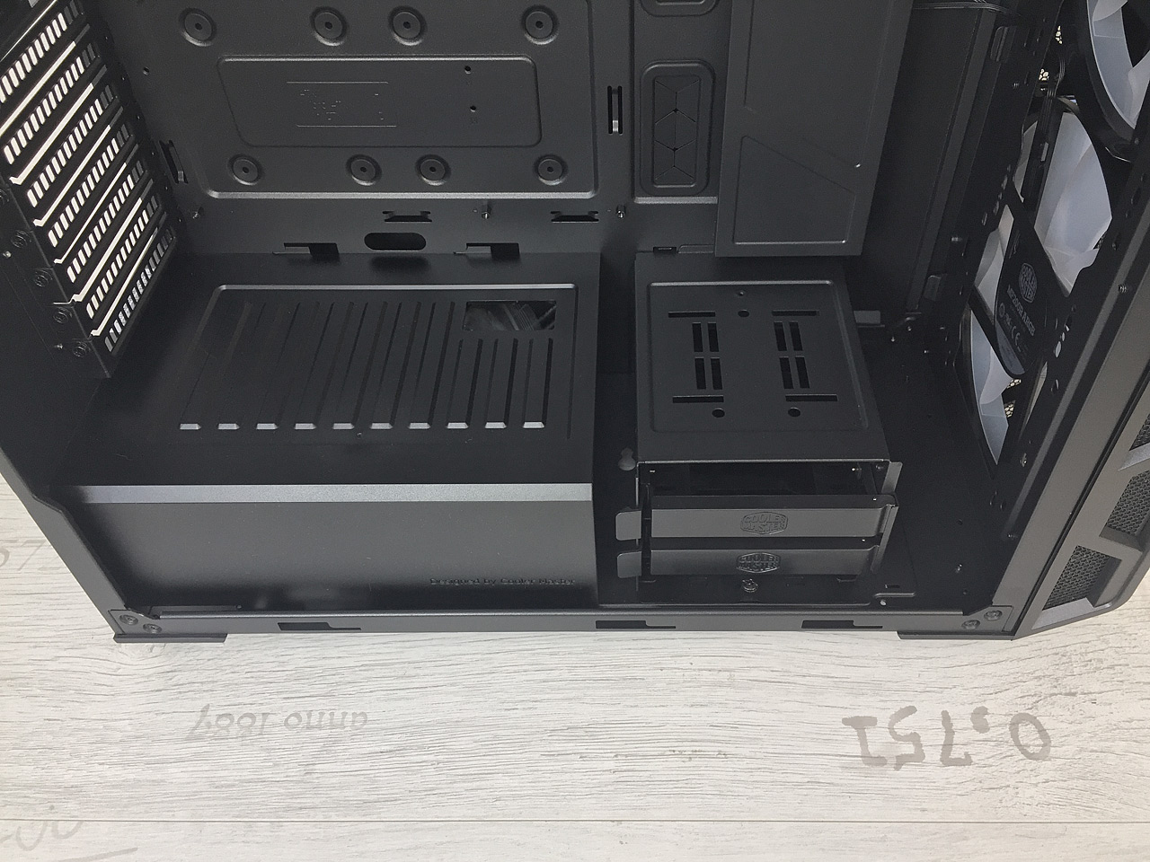 Cooler Master MasterCase H500 ARGB – nejnižší HAF