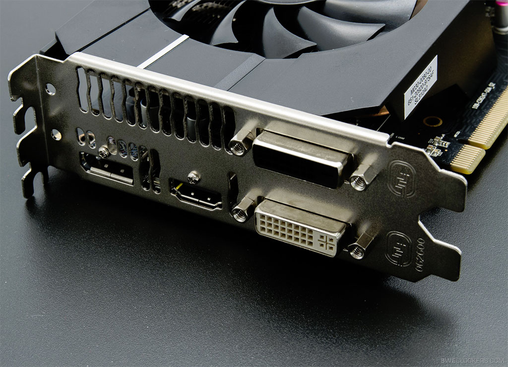 Sapphire HD 7790 Dual-X: Fotky nereferenčí grafiky a nástin výkonu