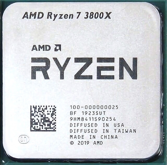 AMD Ryzen 7 3800X: Vyplatí se připlatit dva tisíce?