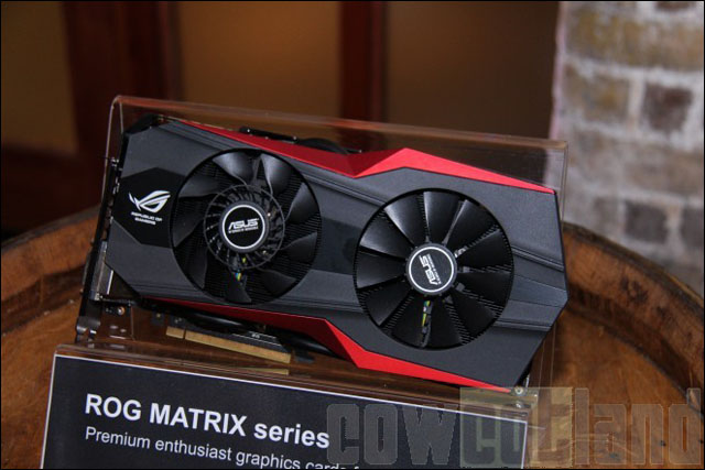  Asus předvedl trojici nových prémiových provedení grafické karty GeForce GTX 980 Ti