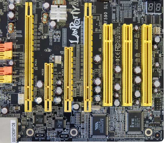 DFI NF590 SLI-M2R/G - SLI luxus podruhé