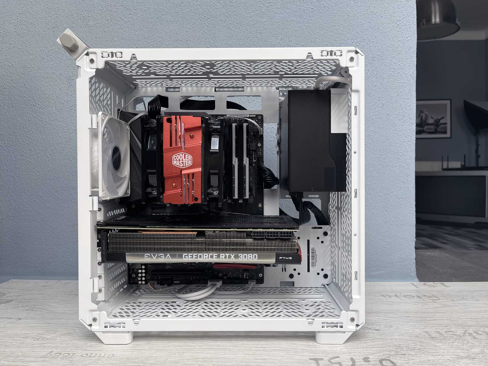 Test skříně Cooler Master Qube 500 FlatPack: Udělej si sám