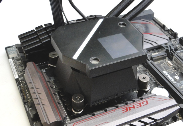 Asus ROG Ryujin 240 – AiO vodní kit (pro procesor)