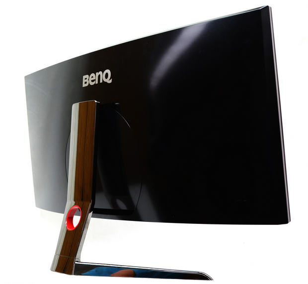 Zakřivený BenQ XR3501 – hráčův splněný sen