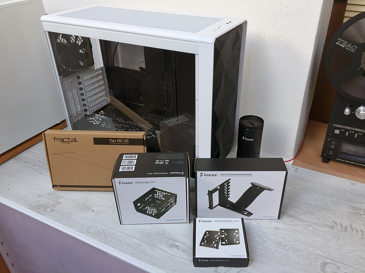 Přehled příslušenství skříní Fractal Design se soutěží o ceny