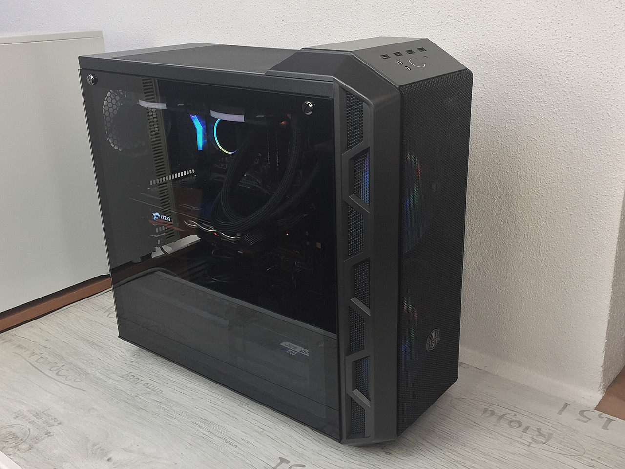 Cooler Master MasterCase H500 ARGB – nejnižší HAF