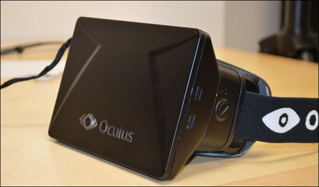 Vylepšený Oculus Rift umí promítat filmy na nábytek nebo změnit barvu vašeho koberce 