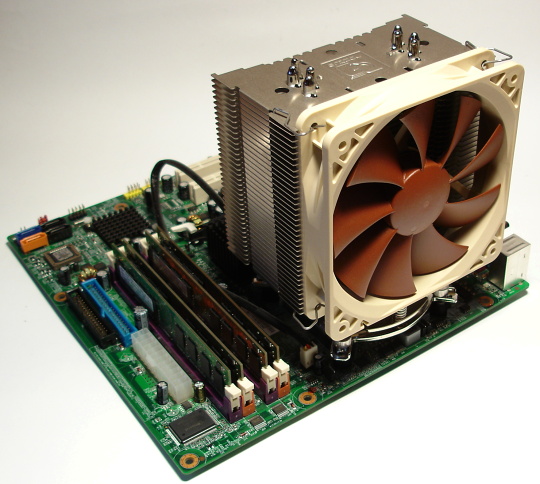 2× CoolerMaster vs. Noctua – design vs. kvalita