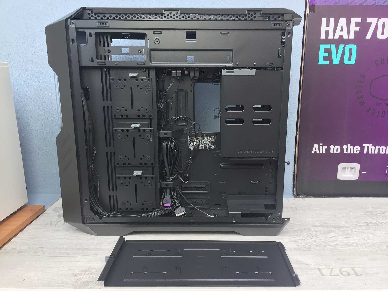 Test skříně Cooler Master HAF 700 EVO – extrém v mnoha aspektech