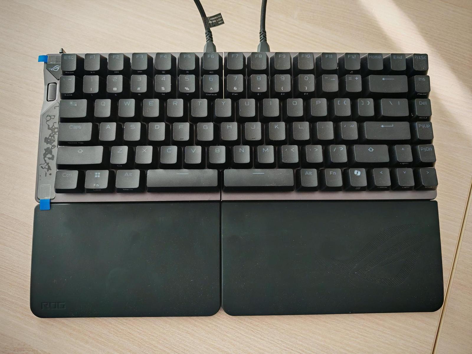 Test klávesnice ASUS ROG Falcata: Jedna z nejdražších i z nejlepších